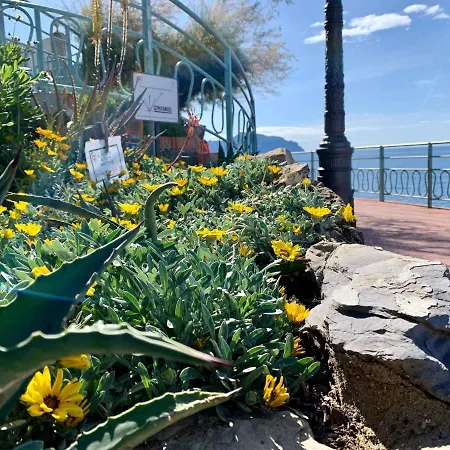 Mae Nervi A 2 Passi Dal Mare Генуя
