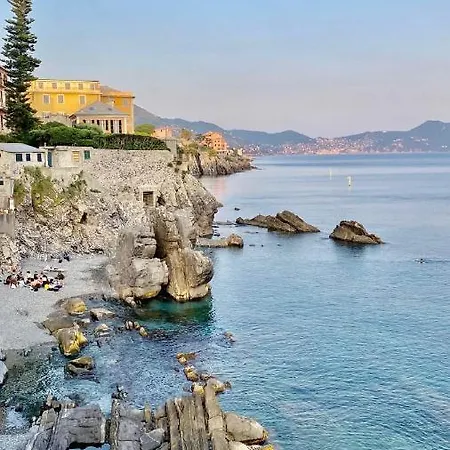Mae Nervi A 2 Passi Dal Mare Апартаменты